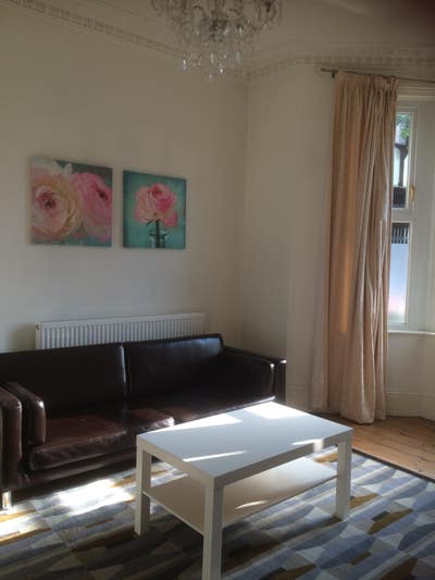 Lovely double room available now Main Photo