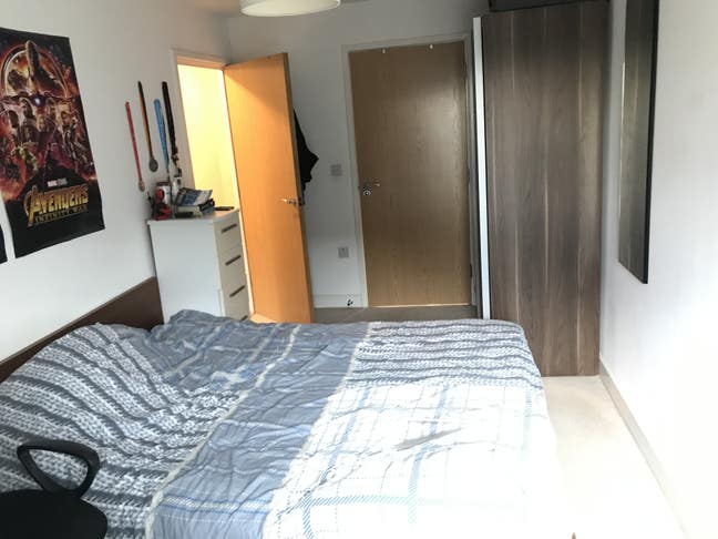 En-suite room in new build (1min walk to tube!) Main Photo