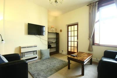 All Bills Included in Heaton Upper Flat Main Photo