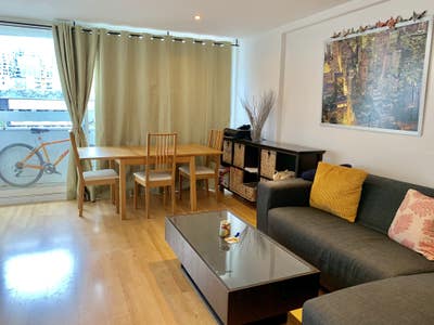 3 bedrooms flat in Central Canary wharf!  Main Photo