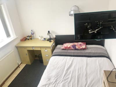 Double room to let in Southgate Main Photo
