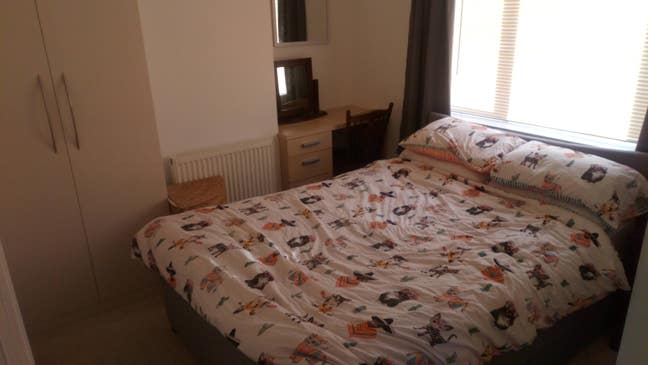 Double Room in lovely rural end terrace house Main Photo