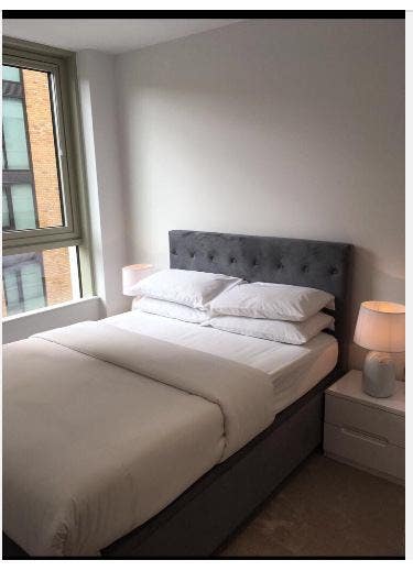 Hotel-like Private Bedroom and En-Suite in London Main Photo