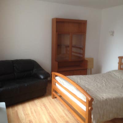 Reduced Rent-Studio Flat in Traditional Build Main Photo