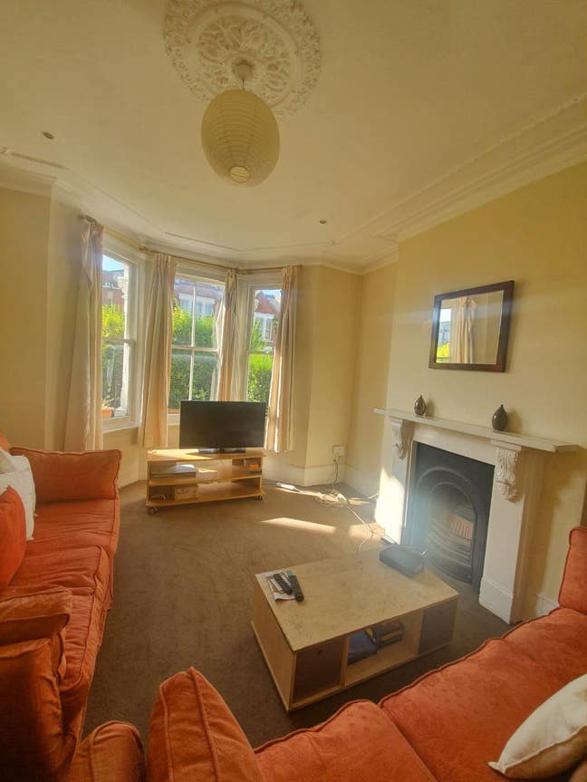 Double Room Avaialble in Houseshare Oct 2025 Main Photo