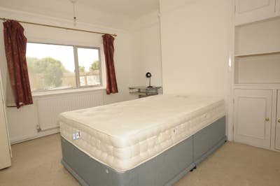 Rooms in a Modern House CB1 , (Video Available) Main Photo