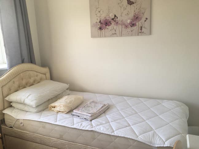 Single Room  to Rent Main Photo