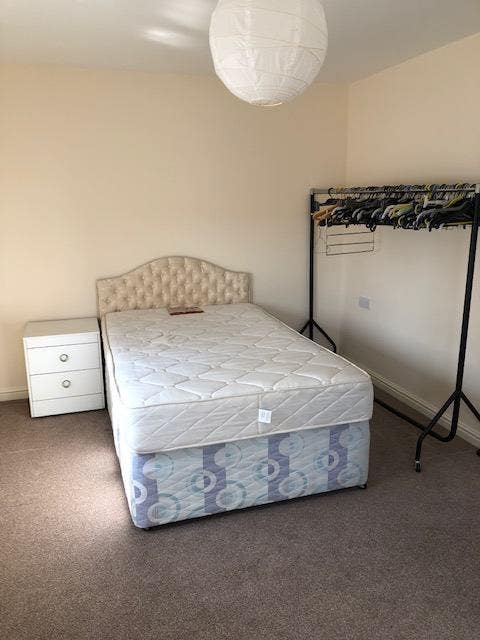 Room available 1  September 2025 Main Photo