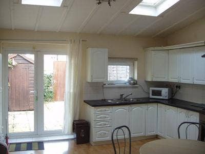  Fab  3bed3bath  house  BS5 9PY single and double Main Photo