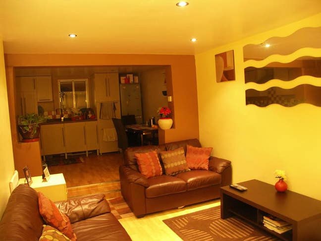 En-Suite Double-Bed Room, Gillingham High Street Main Photo