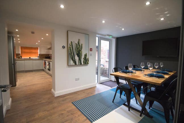 ✨ Stunning Ensuite Rooms on Prospect Road ✨ Main Photo