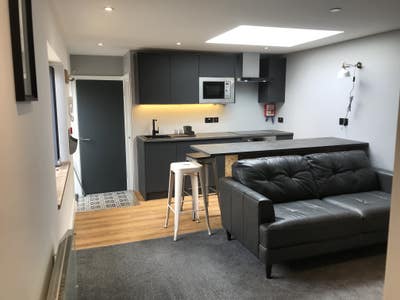 Quirky 1 bed Flat - Swansea  Main Photo