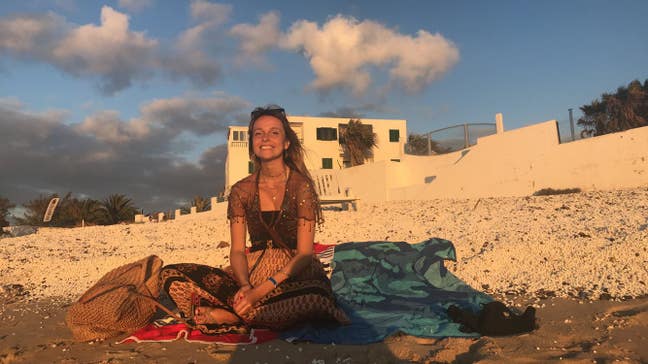 Young Female Professional Looking for a Room  Main Photo