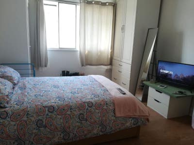 Modern Double Room Next to West Kensington Station Main Photo
