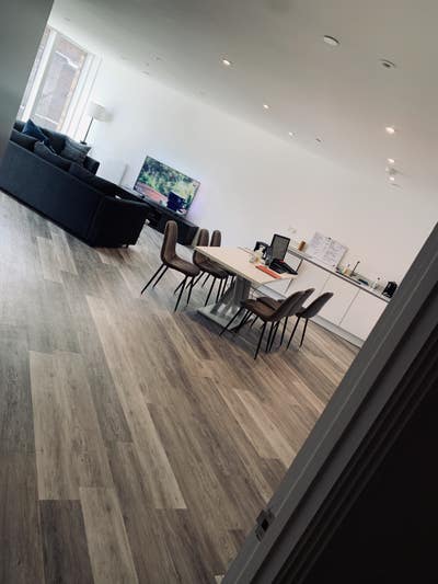 Double En-suite w/Large Priv. Terrace - bills incl Main Photo
