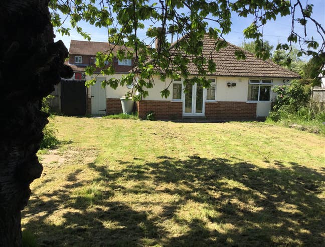 BUNGALOW  in the street willesbourgh Ashford kent. Main Photo