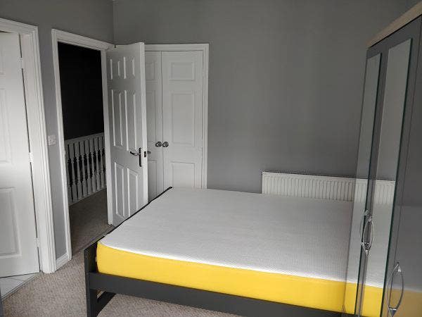 Double Room with En Suite, Fallowfield Main Photo