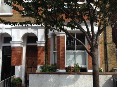 Zone 1- Vauxhall - &pound;400 Deposit Main Photo