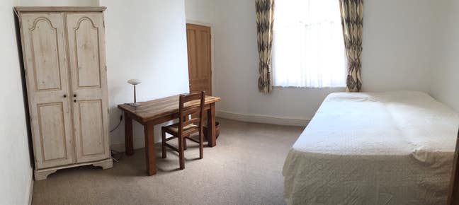 Double Bedroom with Ensuite Main Photo