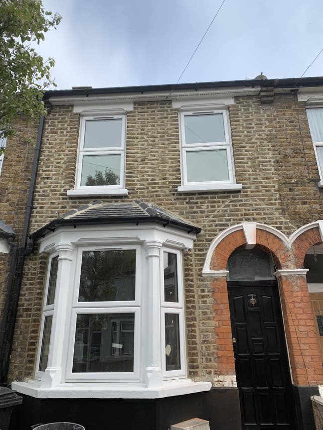 Room in nicely renovated house share Main Photo