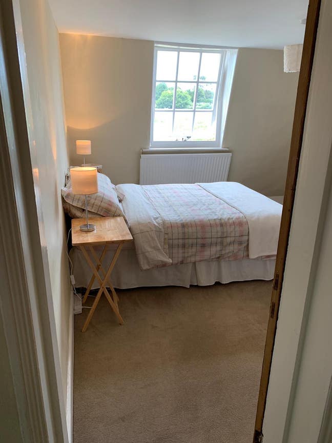 Room av mon-fri or Sun -thur weeknights basis  Main Photo