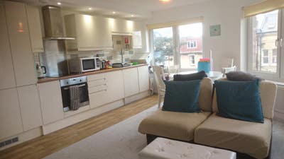 Furnished room by Hove Station  Main Photo