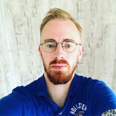 Professional Male seeks a single or double room Main Photo
