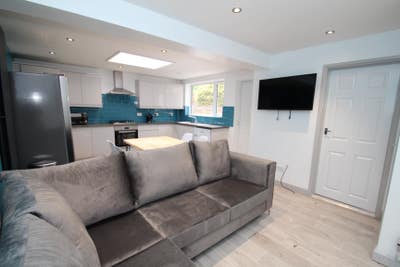 Student Room - Lenton - Available Now!!!! 🎓 Main Photo