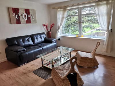 Flat to Near University of Strathclyde Main Photo