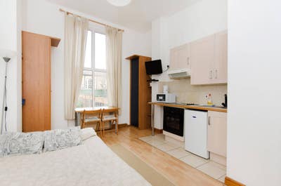 Great studio in Earl's Court/Kensington, Zone 1 Main Photo