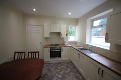 Room Close to Warrington & Stockton Heath  Main Photo