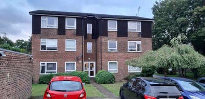 Large double rooms in quiet area near RHUL Main Photo