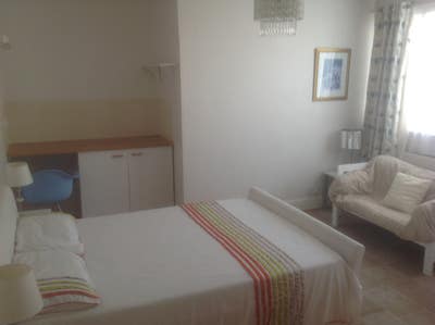 Large, comfortable double bedroom near the beach Main Photo