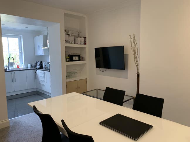 Double Room Available Main Photo