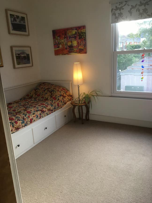 Double room Guildford town centre  Main Photo