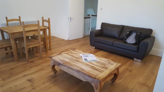 Huge double room in a nice maisonette! Main Photo