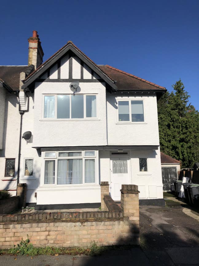 Bright & spacious 2 bedroom flat Main Photo