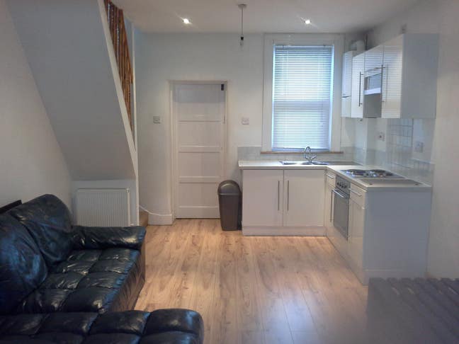 Nice 2 Double Bedroom Hse With Garden  Main Photo