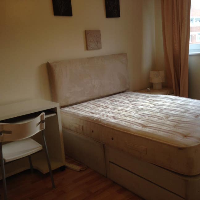 Double Room - Near Battersea Bridge Main Photo