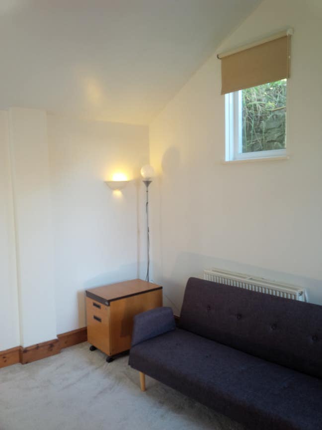 Large Ensuite Double Room in detached house Main Photo