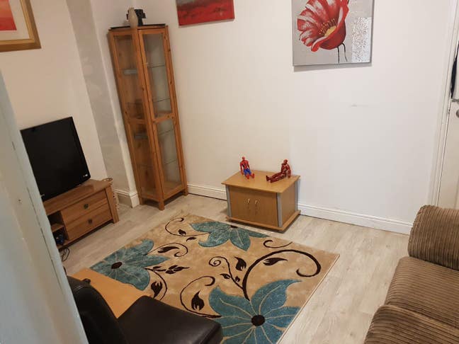 3 bedrooms near city centre Main Photo