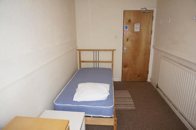 Single Room in Shared House Close to Hospital Main Photo
