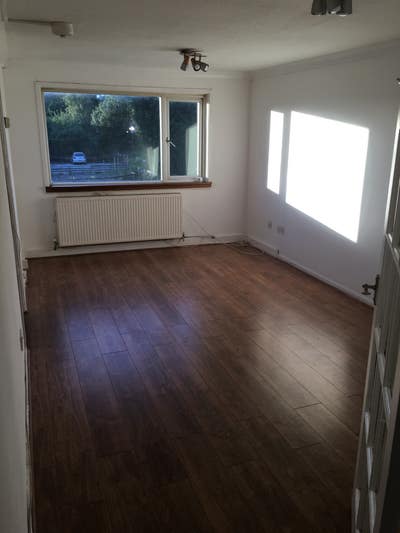 Large 2 bed unfurnished flat to let/its plus bills Main Photo
