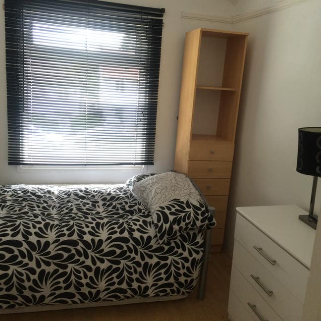 Newly Decorated Single Room for Rent,Mon-Friday  Main Photo