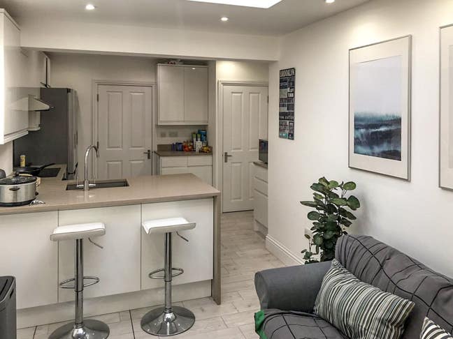 Large Double Room in Stunning House - BILLS INCL. Main Photo