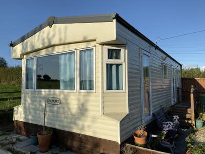 Glastonbury Large Caravan Self contained - Rental Main Photo