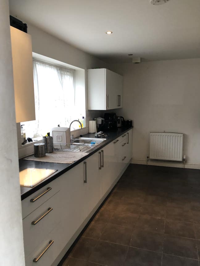 Large double room to let in  Dunstable   TC Main Photo