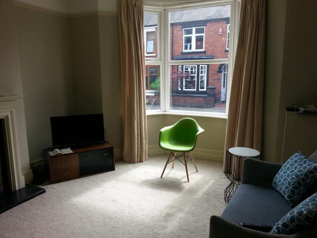 2 double rooms available in Basford Main Photo
