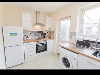 **Rooms Available ** Main Photo