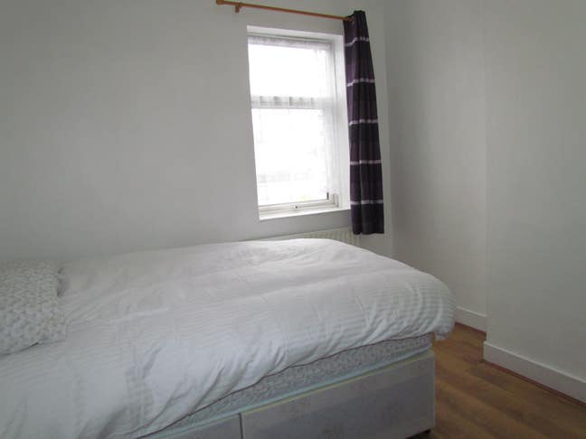 Eastham Room for Rent (25 Min from City Main Photo